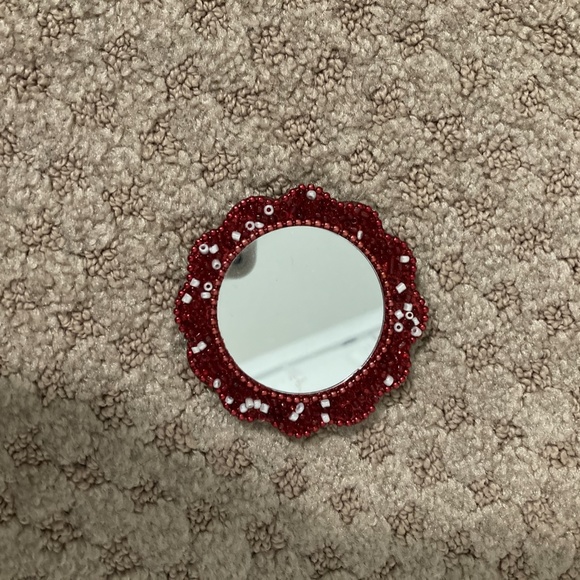 *BRAND NEW* Beaded Mirror - Picture 2 of 3